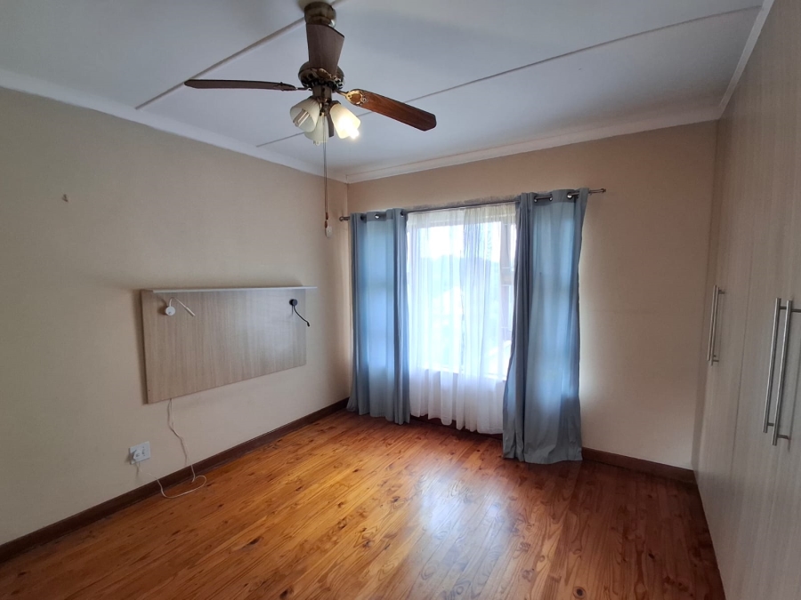 4 Bedroom Property for Sale in Nahoon Valley Park Eastern Cape